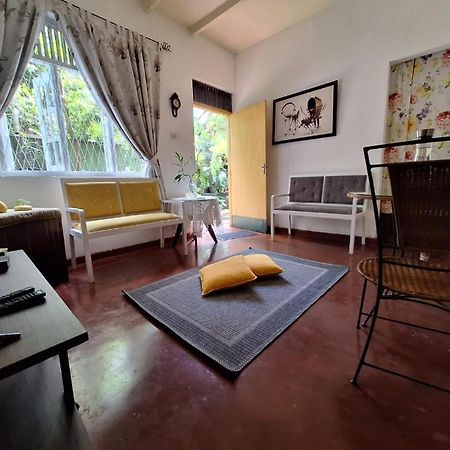 Idor Holidays Sri Jayewardenepura Kotte Ngoại thất bức ảnh